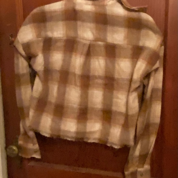 COPY - No Comment Flannel Crop - Picture 7 of 10